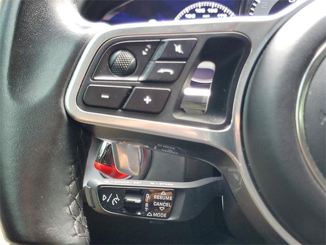 Photo of 2021 Carrara White Metallic Porsche Cayenne