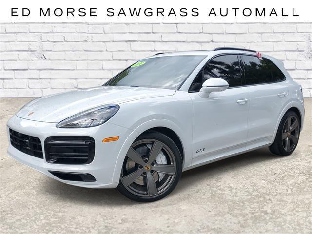 Photo of 2021 Carrara White Metallic Porsche Cayenne