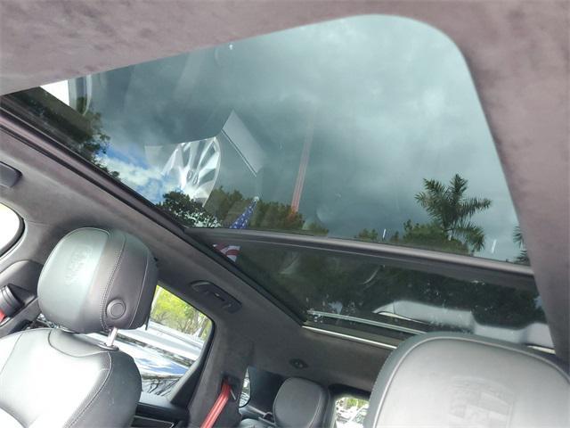 Photo of 2021 Carrara White Metallic Porsche Cayenne