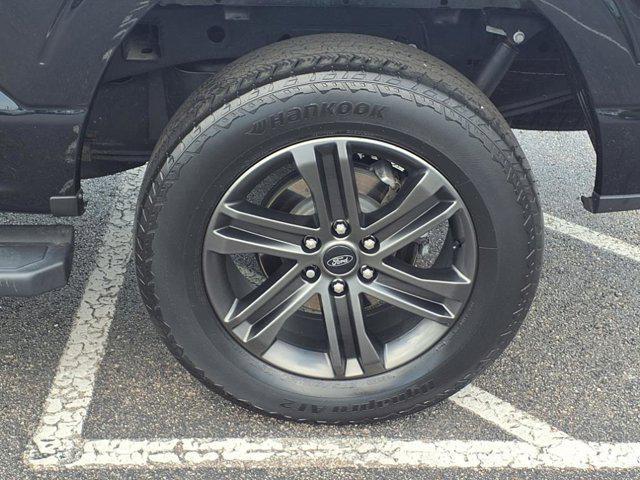 Photo of 2022 Black Metallic Ford F-150