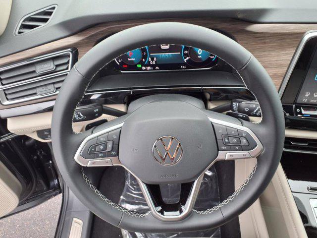 Photo of 2025 Deep Black Pearl Volkswagen Atlas