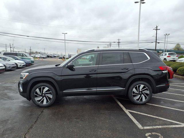Photo of 2025 Deep Black Pearl Volkswagen Atlas