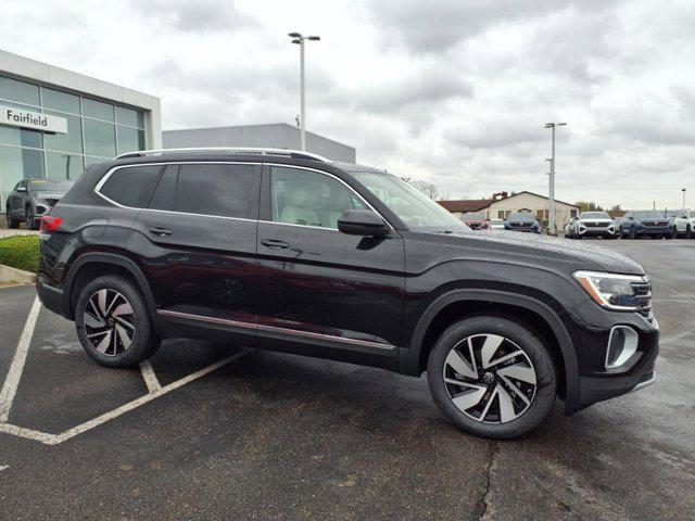 Photo of 2025 Deep Black Pearl Volkswagen Atlas