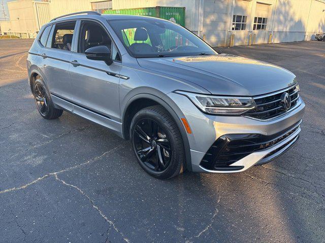 Photo of 2023 Pyrite Silver Metallic Volkswagen Tiguan