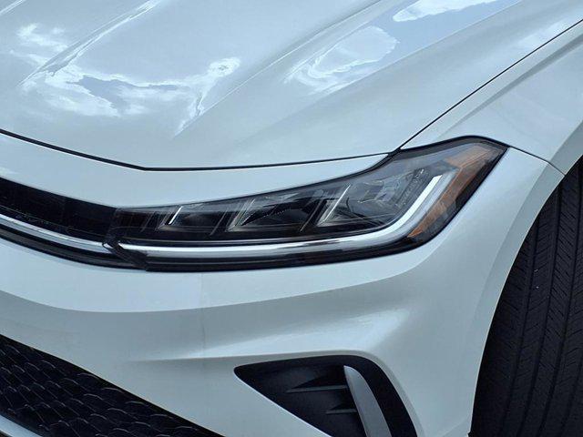 Photo of 2025 Opal White Volkswagen Jetta