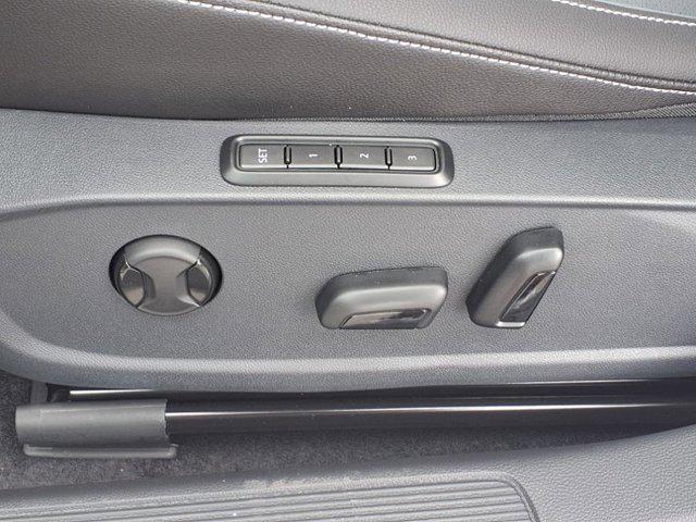 Photo of 2025 Opal White Volkswagen Jetta
