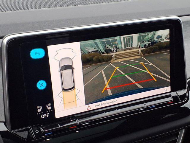 Photo of 2025 BLUE METALLIC Volkswagen Atlas Cross Sport
