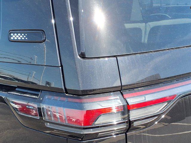 Photo of 2025 Deep Black Pearl Volkswagen ID. Buzz