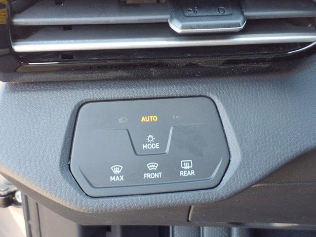 Photo of 2025 Silver Mist Metallic Volkswagen ID.4