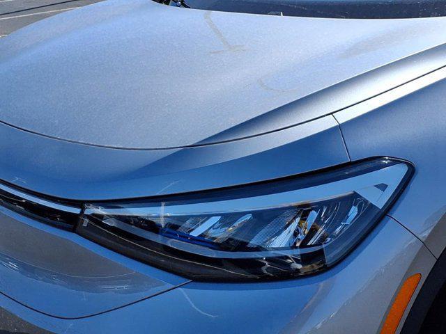 Photo of 2025 Silver Mist Metallic Volkswagen ID.4