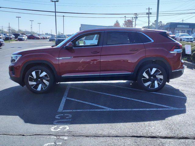 Photo of 2025 AURORA RED META Volkswagen Atlas Cross Sport