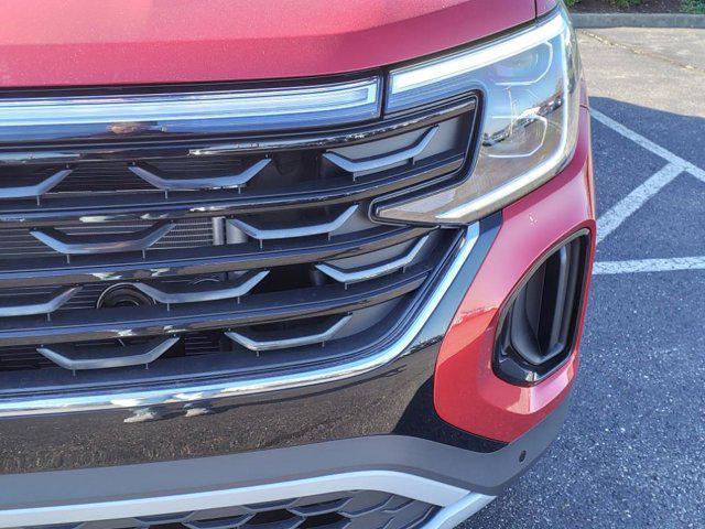 Photo of 2025 AURORA RED META Volkswagen Atlas Cross Sport