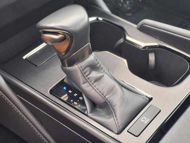 Photo of 2023 Sunlit Green Lexus ES 350