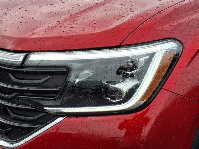 Photo of 2025 Aurora Red Metallic Volkswagen Atlas