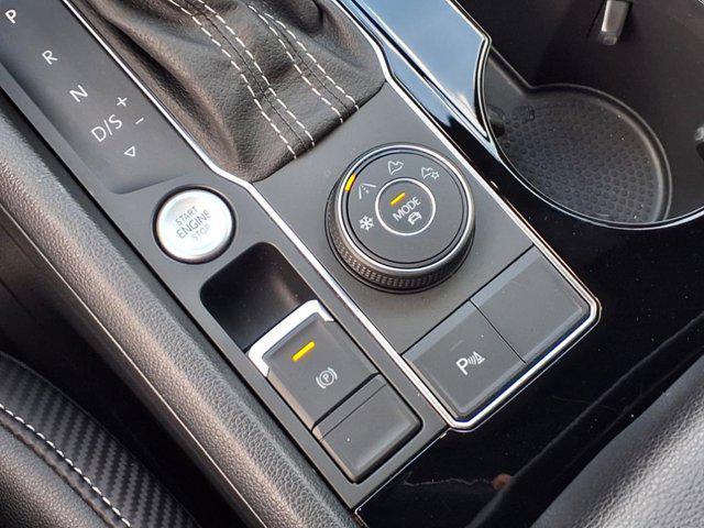 Photo of 2022 Pyrite Silver Metallic Volkswagen Atlas Cross Sport