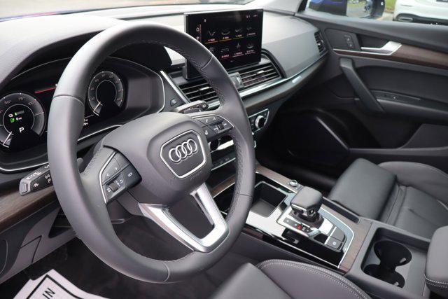 Photo of 2025 Ultra Blue Metallic Audi Q5