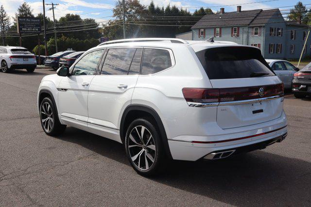 Photo of 2025 Opal White Pearl Volkswagen Atlas