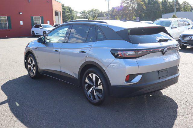 Photo of 2023 Silver Mist Metallic Volkswagen ID.4