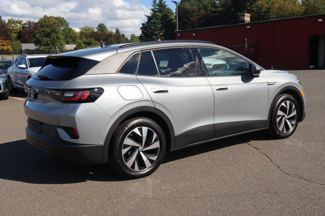 Photo of 2023 Silver Mist Metallic Volkswagen ID.4