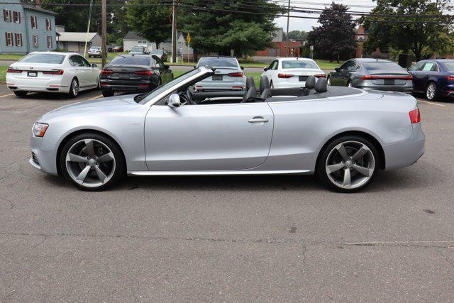 Photo of 2017 Florett Silver Metallic/Black Roof Audi S5