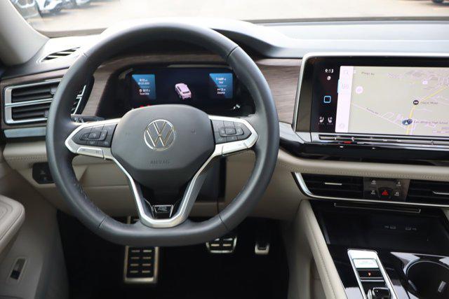 Photo of 2025 Pure Gray Volkswagen Atlas