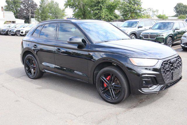 Photo of 2025 Mythos Black Metallic Audi Q5