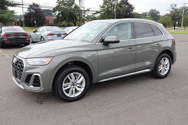 Photo of 2023 Chronos Gray Metallic Audi Q5