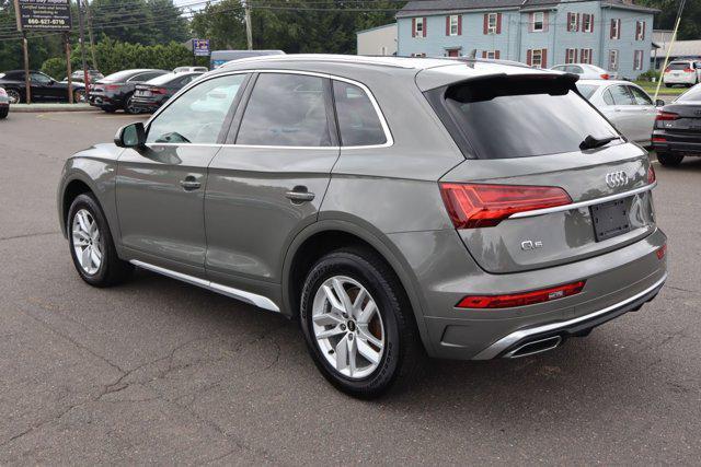 Photo of 2023 Chronos Gray Metallic Audi Q5