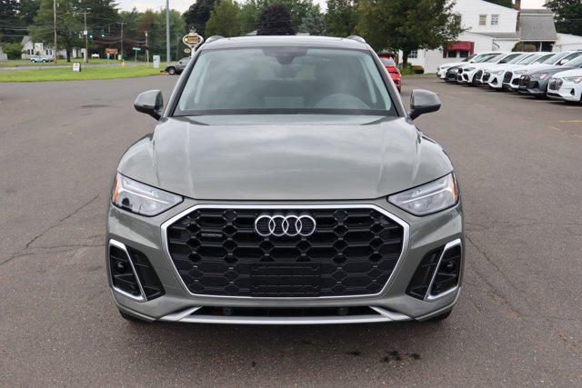 Photo of 2023 Chronos Gray Metallic Audi Q5