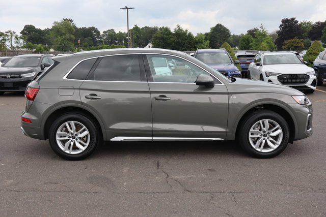 Photo of 2023 Chronos Gray Metallic Audi Q5