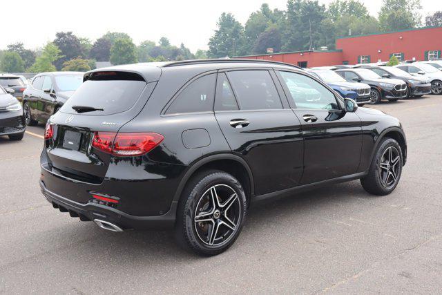 Photo of 2022 Black Mercedes-Benz GLC 300