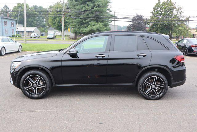 Photo of 2022 Black Mercedes-Benz GLC 300