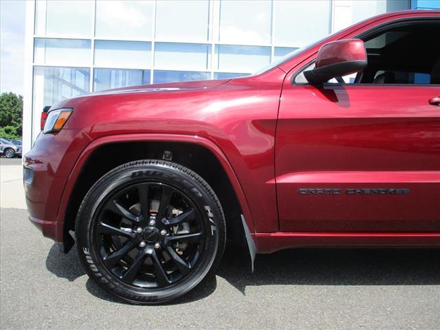 Photo of 2021 Velvet Red Pearlcoat Jeep Grand Cherokee