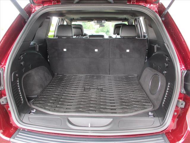 Photo of 2021 Velvet Red Pearlcoat Jeep Grand Cherokee
