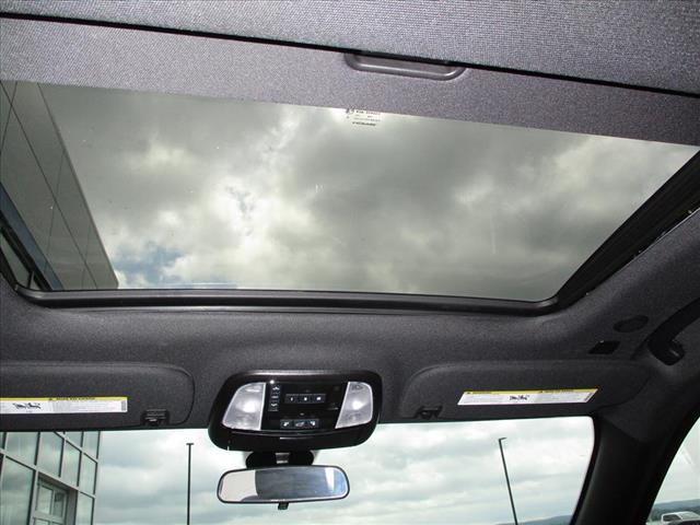 Photo of 2021 Velvet Red Pearlcoat Jeep Grand Cherokee