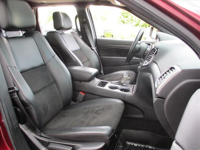 Photo of 2021 Velvet Red Pearlcoat Jeep Grand Cherokee