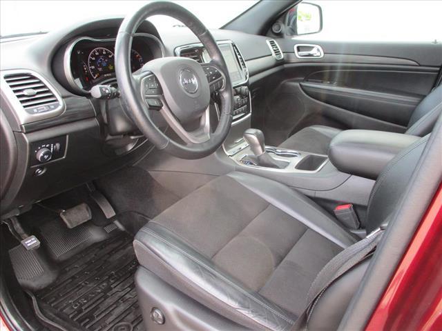 Photo of 2021 Velvet Red Pearlcoat Jeep Grand Cherokee