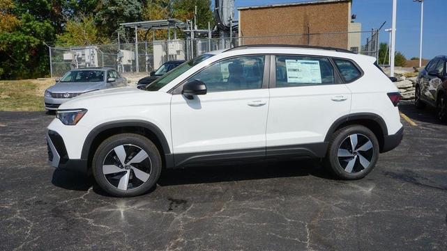 Photo of 2025 Pure White Volkswagen Taos