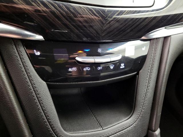 Photo of 2020 Gray Cadillac XT6