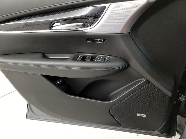 Photo of 2020 Gray Cadillac XT6