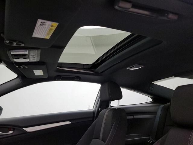 Photo of 2020 White Honda Civic