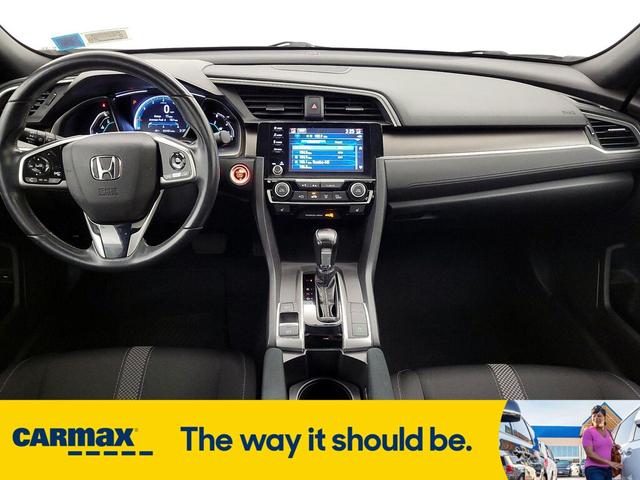 Photo of 2020 White Honda Civic