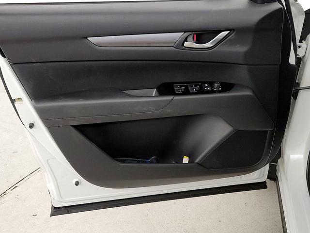 Photo of 2019 White Mazda CX-5