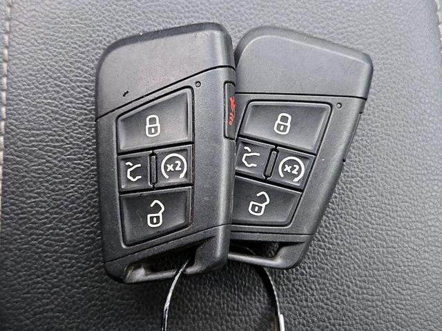 Photo of 2022 Blue Volkswagen Tiguan