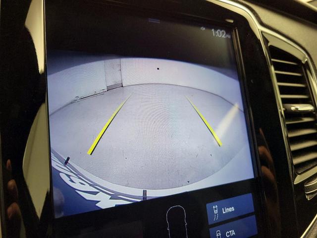 Photo of 2018 White Volvo XC90