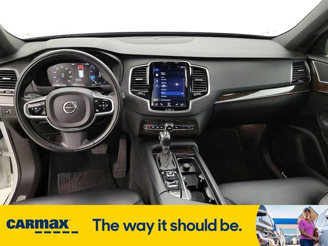 Photo of 2018 White Volvo XC90