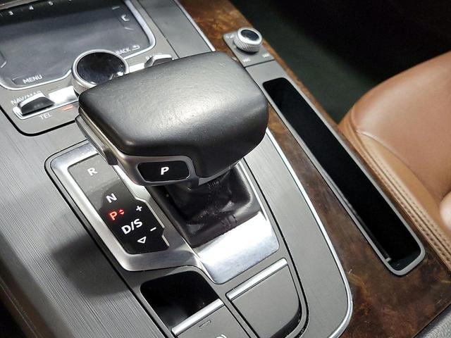 Photo of 2018 Red Audi Q5