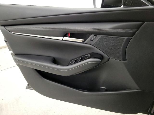 Photo of 2021 Gray Mazda Mazda3