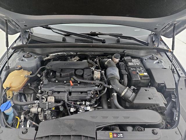 Photo of 2023 Silver Kia K5