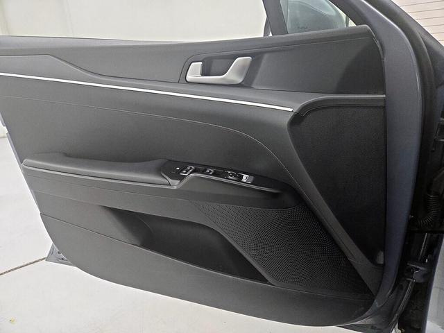 Photo of 2023 Silver Kia K5